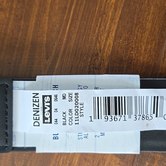 Levi's Black Men's Belt - Picture 7 of 7